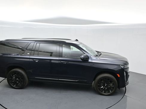 Used 2023 Cadillac Escalade ESV Sport Platinum w/ LPO, ONYX Package image 63