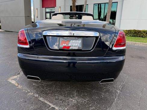 Used 2016 Rolls-Royce Dawn image 18