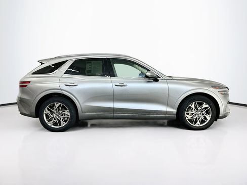 Used 2025 Genesis GV70 2.5T AWD/4WD image 10
