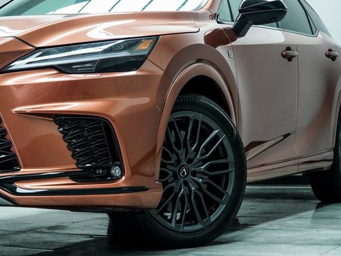 Used 2024 Lexus RX 500h F Sport image 3