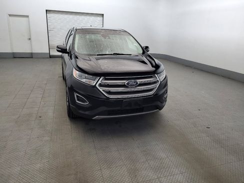 Used 2018 Ford Edge Titanium w/ Equipment Group 302A AWD/4WD image 14