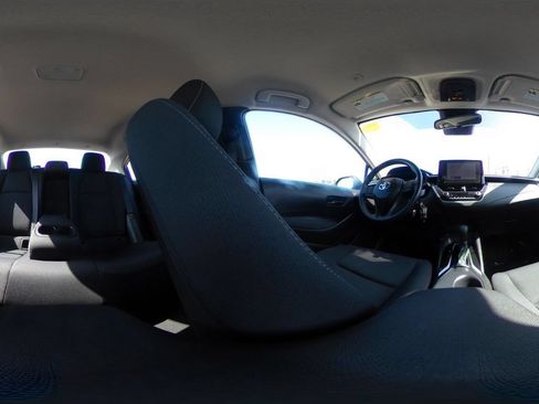 Used 2025 Toyota Corolla LE FWD image 42