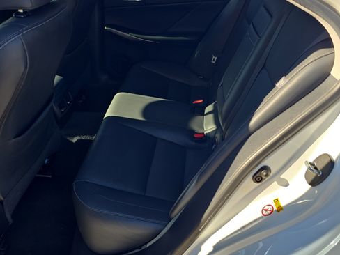 Used 2015 Lexus IS 250 image 16