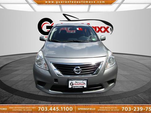 Used 2013 Nissan Versa SV w/ Convenience Pkg image 2