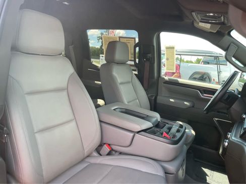 Used 2025 GMC Sierra 1500 SLT AWD/4WD image 25