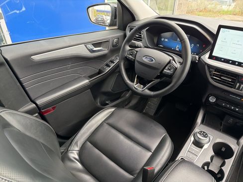 Used 2025 Ford Escape Platinum AWD/4WD image 12