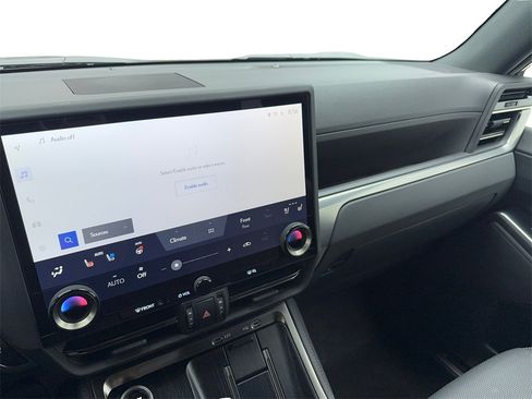 Used 2025 Lexus GX 550 image 23