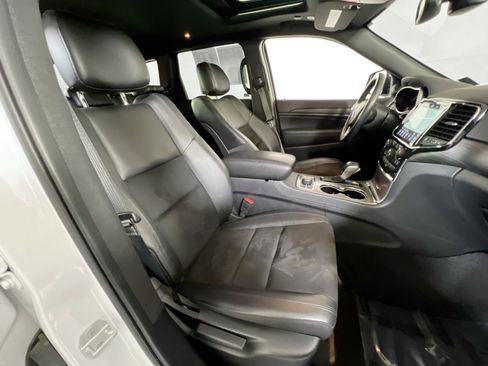 Used 2022 Jeep Grand Cherokee Laredo X image 25