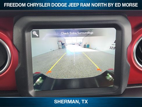 Used 2023 Jeep Gladiator Rubicon w/ Cold Weather Group AWD/4WD image 12