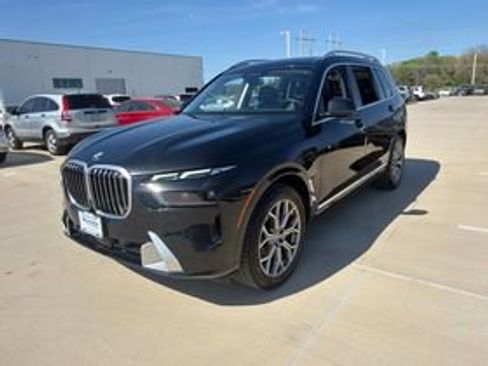 Used 2023 BMW X7 xDrive40i w/ Premium Package image 1