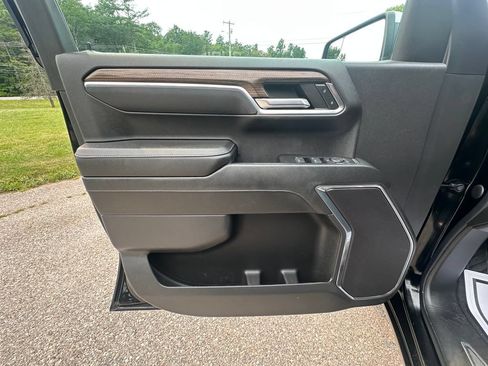 Used 2023 Chevrolet Silverado 1500 LT AWD/4WD image 10