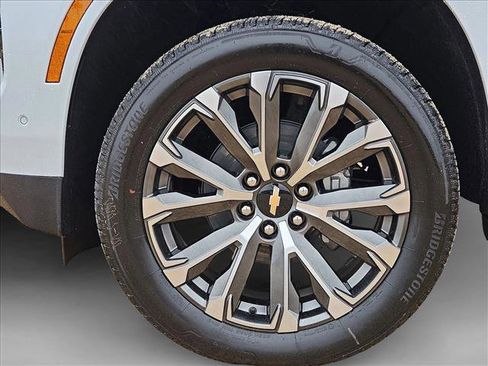 New 2026 Chevrolet Suburban High Country AWD/4WD image 10