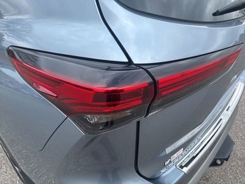Used 2021 Toyota Highlander Platinum AWD/4WD image 10