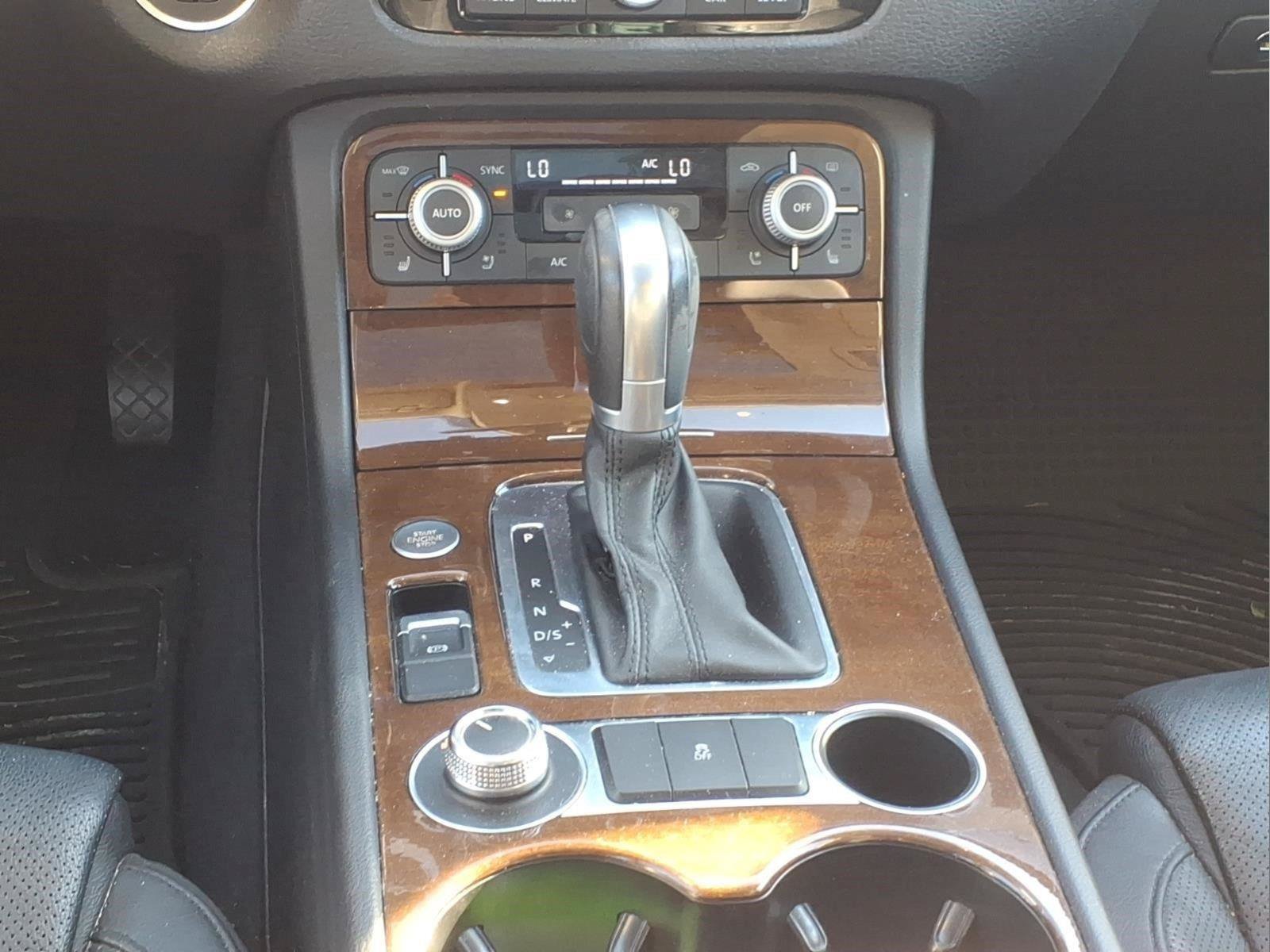 Used 2016 Volkswagen Touareg VR6 AWD/4WD image 15