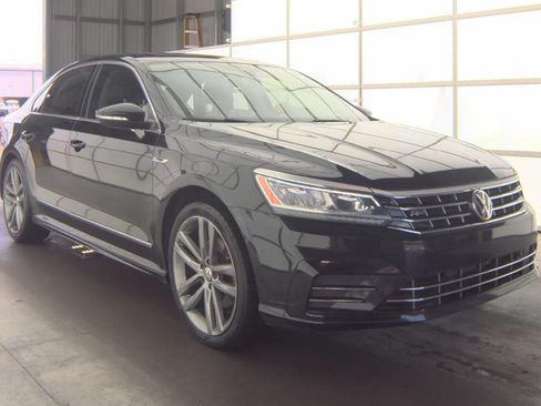 Used 2019 Volkswagen Passat 2.0T SE R-Line FWD image 3