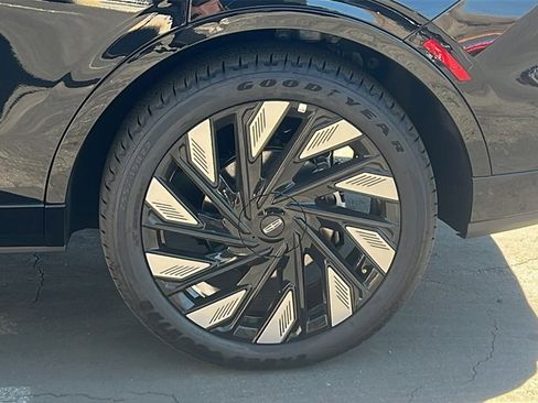 New 2025 Lincoln Nautilus Black Label w/ Jet Appearance Package image 5