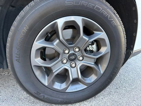 Used 2025 Ford Maverick XLT w/ XLT Luxury Package AWD/4WD image 3