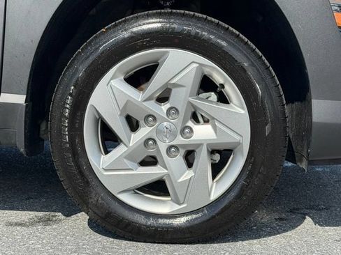 Used 2024 Hyundai Kona SE AWD/4WD image 17