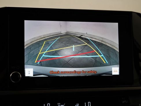 Used 2025 Toyota Camry LE FWD image 25