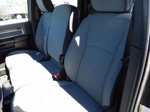 Used 2022 RAM 3500 Big Horn image 11