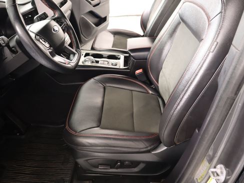 Used 2022 Ford Explorer ST-Line AWD/4WD image 12