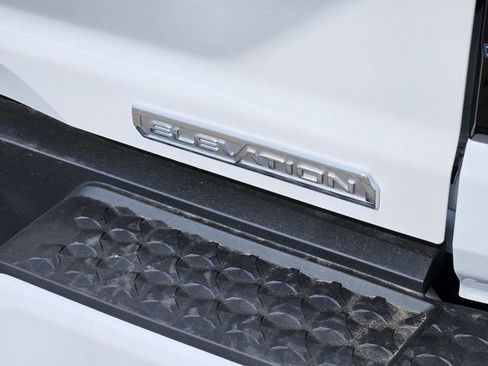 New 2026 GMC Canyon Elevation w/ Convenience Package image 9