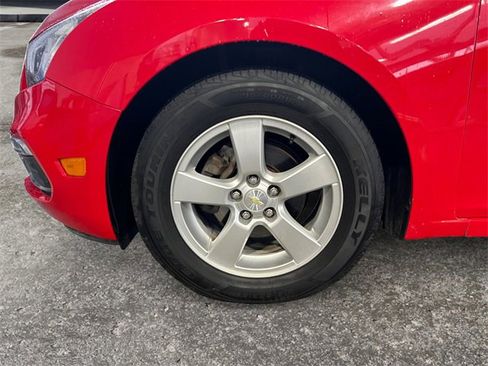 Used 2016 Chevrolet Cruze LT image 12