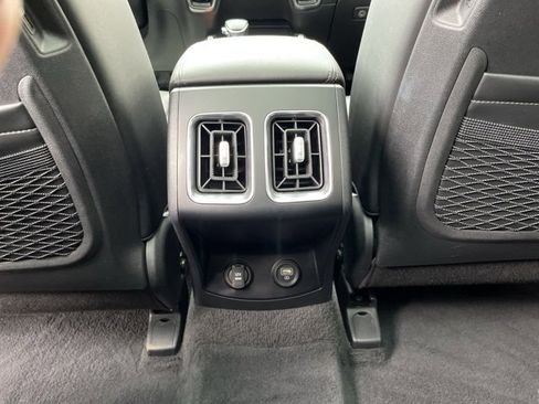 Certified 2023 Kia Sorento S w/ Panoramic Sunroof Package image 28