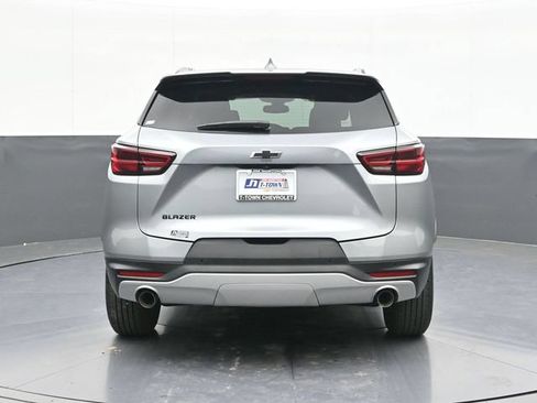 Used 2024 Chevrolet Blazer LT w/ Midnight/Sport Edition FWD image 10