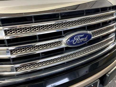 Used 2013 Ford F150 King Ranch w/ King Ranch Luxury Pkg image 29