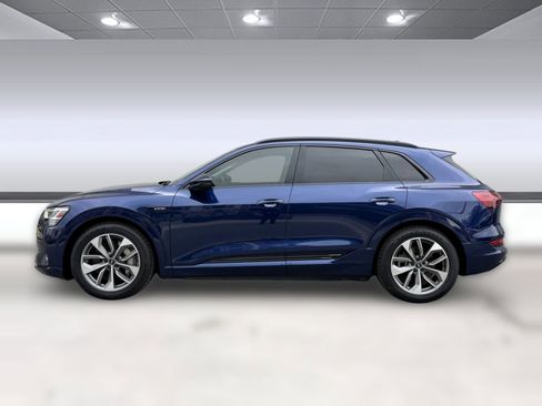 Used 2021 Audi e-tron Premium Plus w/ Premium Plus Package image 2