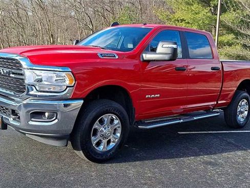 Used 2024 RAM 2500 Big Horn w/ Bed Utility Group image 4