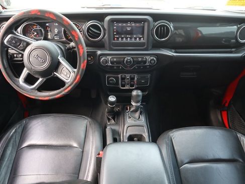 Used 2020 Jeep Wrangler Unlimited Sahara image 7