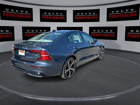 Used 2023 Volvo S60 B5 Plus w/ Climate Package image 8
