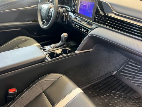 Certified 2025 Toyota Camry SE FWD image 15