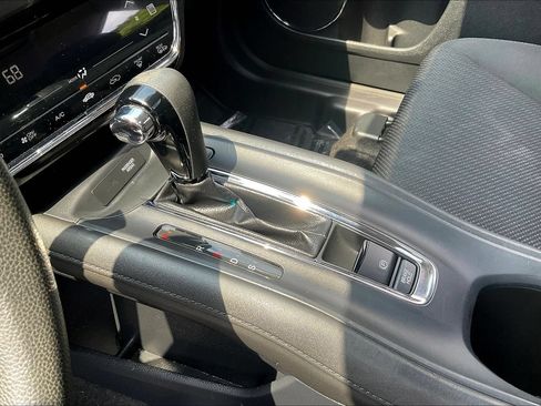 Used 2016 Honda HR-V EX image 17