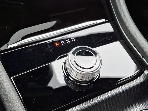 New 2025 Jeep Grand Cherokee L Altitude image 11