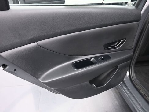 Certified 2025 Hyundai Elantra Sport image 22