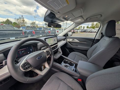 New 2026 Ford Explorer Active image 13