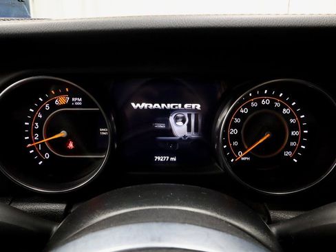 Used 2020 Jeep Wrangler Unlimited Sahara image 26
