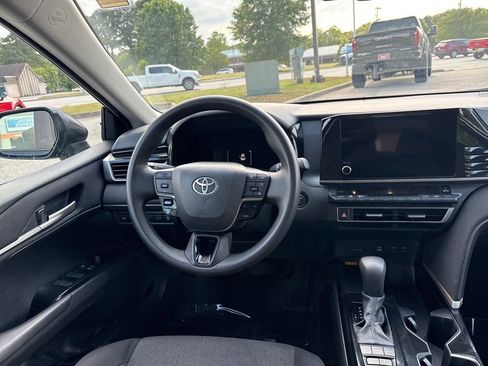 Used 2025 Toyota Camry LE FWD image 9