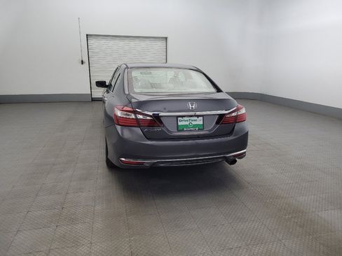 Used 2017 Honda Accord LX image 6