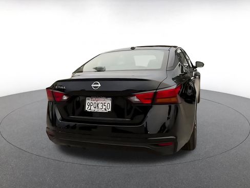 Used 2025 Nissan Altima 2.5 SV image 14