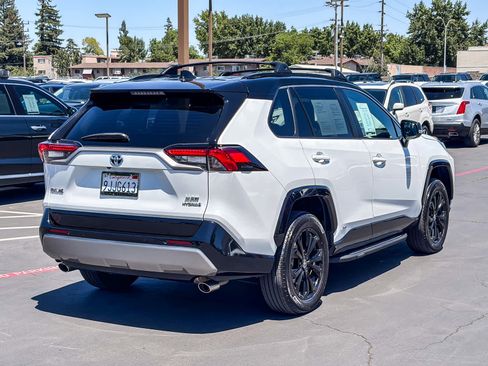 Used 2023 Toyota RAV4 XSE AWD/4WD image 4