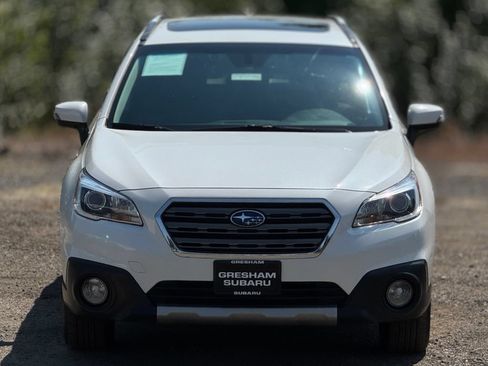 Used 2017 Subaru Outback 2.5i Touring w/ Popular Package #5A AWD/4WD image 2