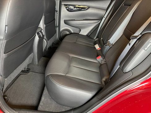 Used 2021 Nissan Rogue Sport SL image 21