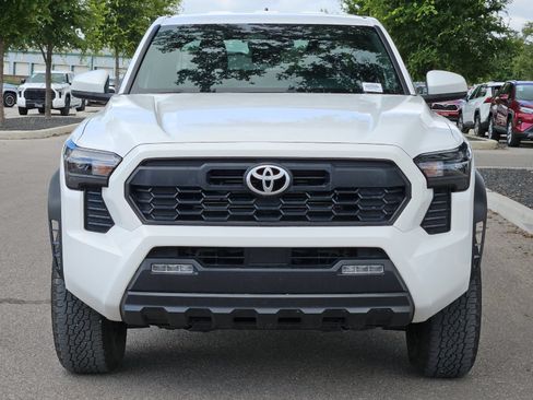 Certified 2024 Toyota Tacoma TRD Off-Road AWD/4WD image 8