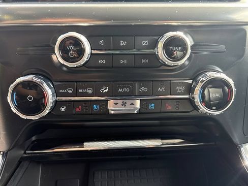 Used 2022 Ford F150 Lariat w/ Equipment Group 502A High AWD/4WD image 25