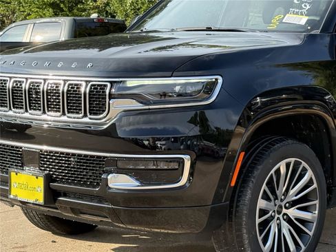 New 2025 Jeep Wagoneer L Series II AWD/4WD image 8