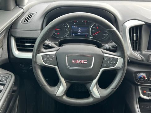 Used 2024 GMC Terrain SLE w/ Driver Convenience Package FWD image 12